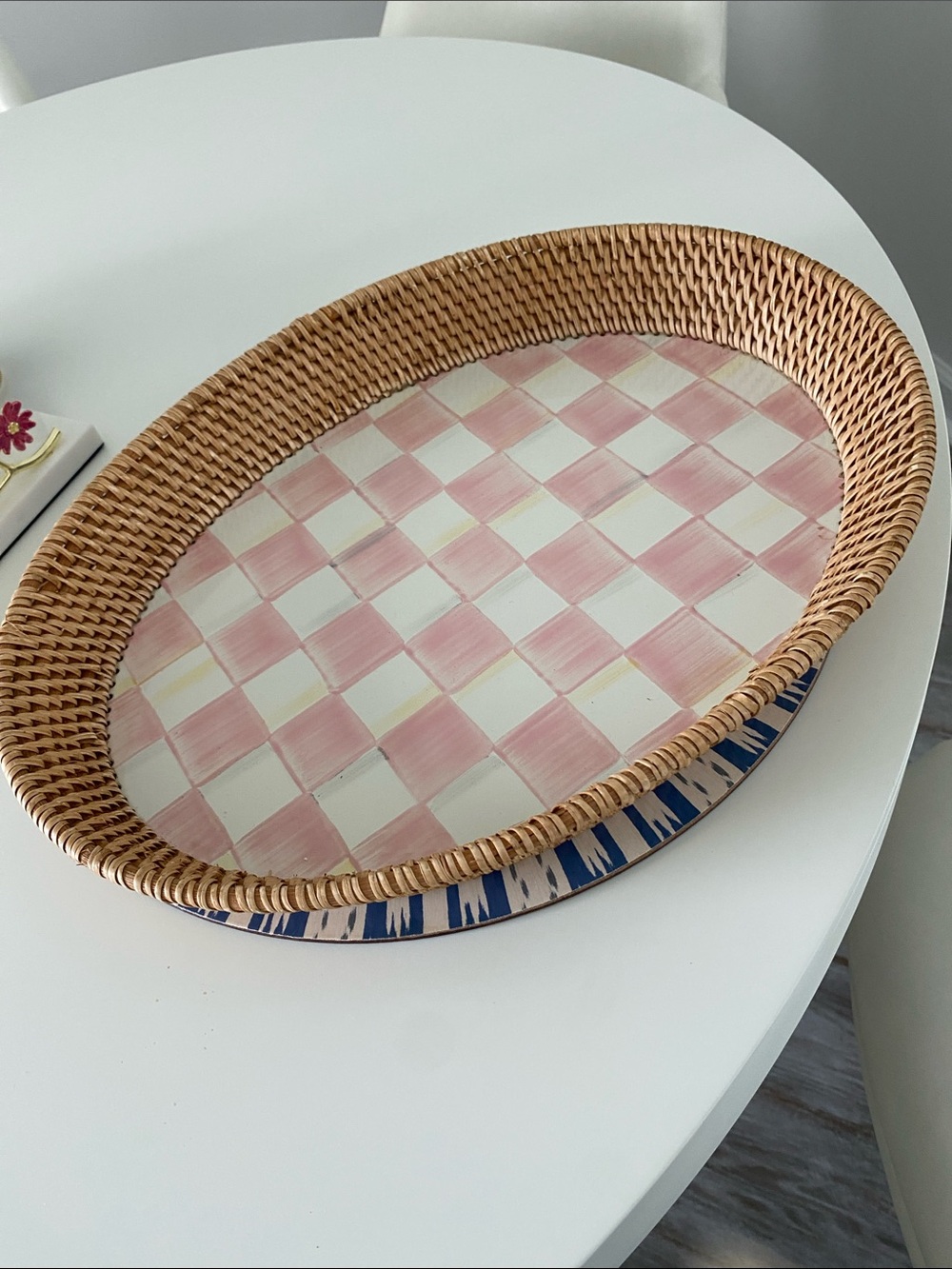 Mackenzie Childs Rosy Check Rattan Enamel Serving Tray Large Oval Pink πΈπΈπΈπΈ - Picture 6 of 6